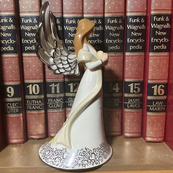 The Bradford Exchange Friends are Like Angels Musical Figurine Gift 7.75